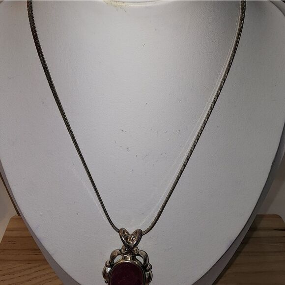 Silver and Purple Pendant Necklace 16" - Picture 7 of 8